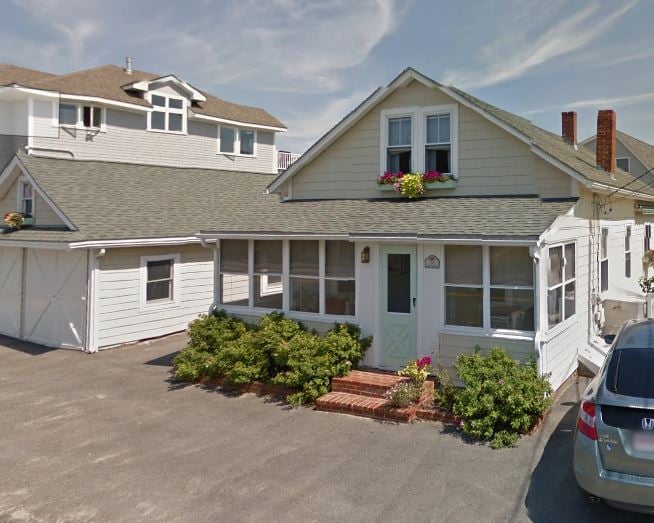 Newburyport beach home replaces propane with Mitsubishi ductless for year-round comfort Newburyport beach home replaces propane with Mitsubishi Electric ductless.