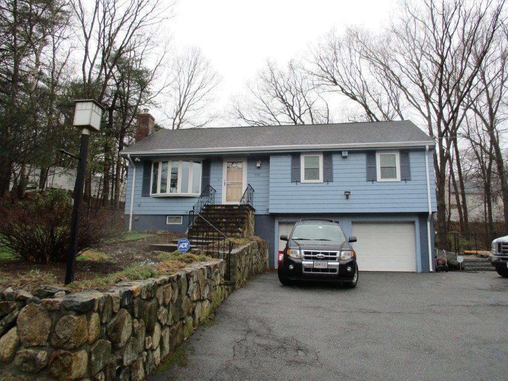 Ductless HVAC installation in Lynnfield MA split-level home